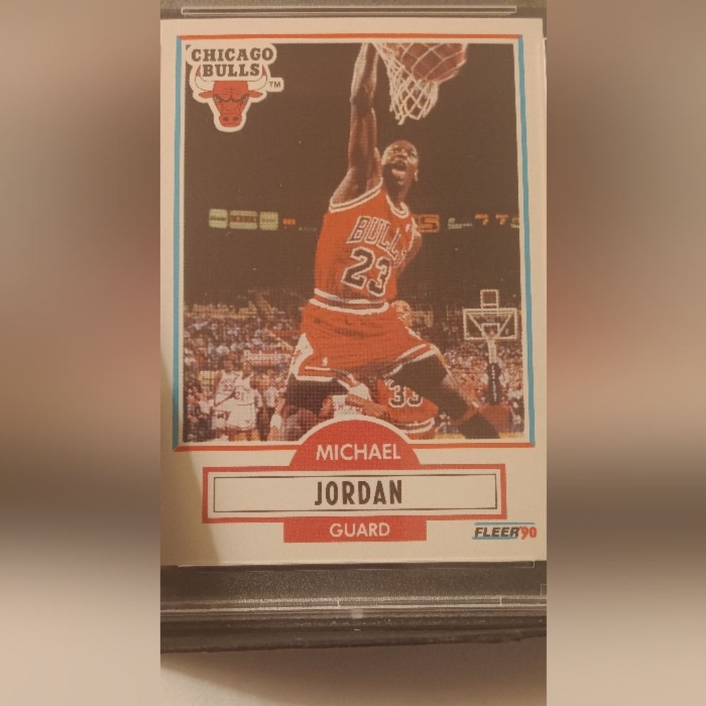 RARE ERRORS🔥1990 FLEER MICHAEL JORDAN 2 PRINT ERRORS ON ICONIC BASKETBALL CARD!